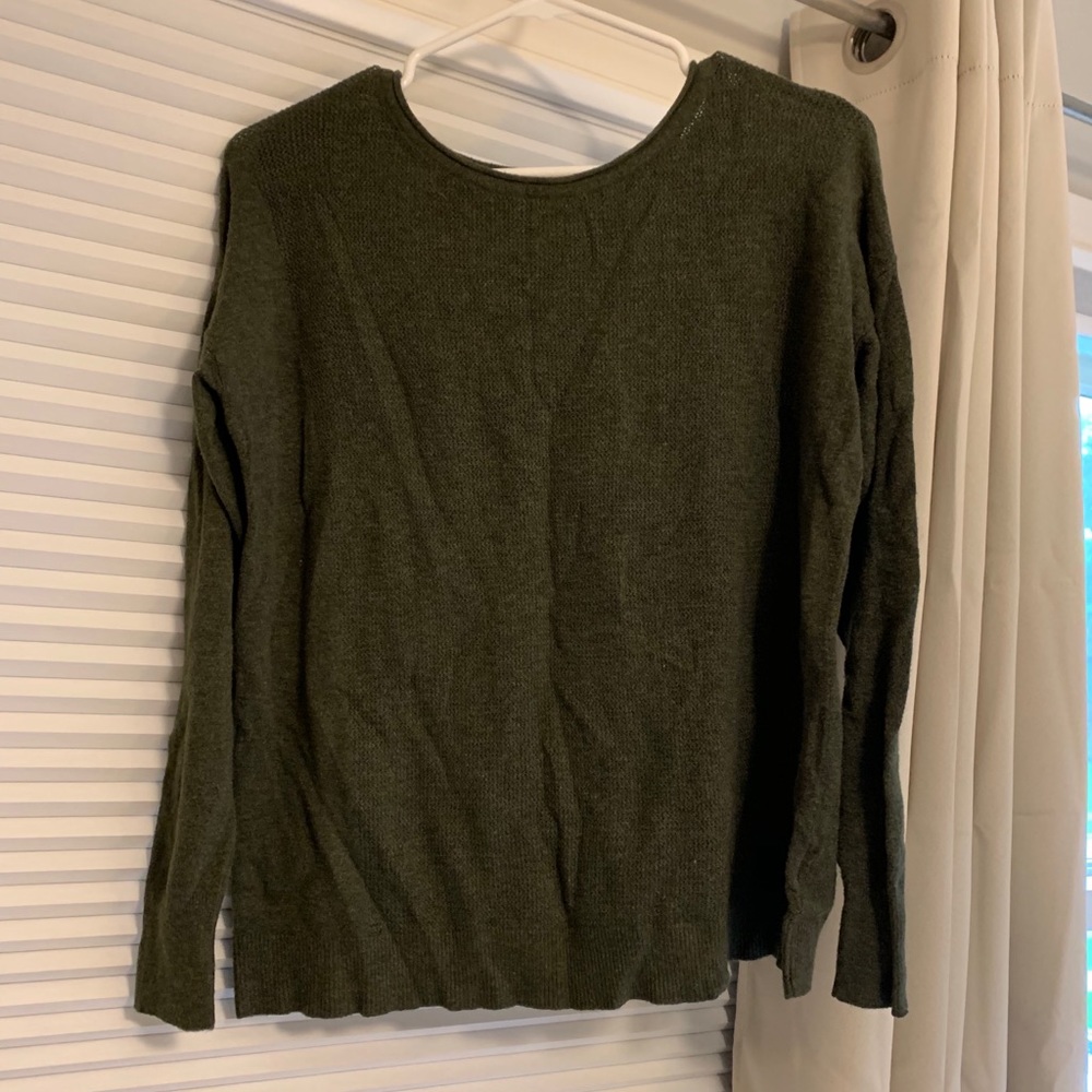 American Eagle sweater
